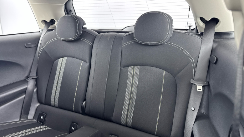 MINI Hatchback 135kW Cooper S Level 1 33kWh 3dr Auto Electric Hatchback